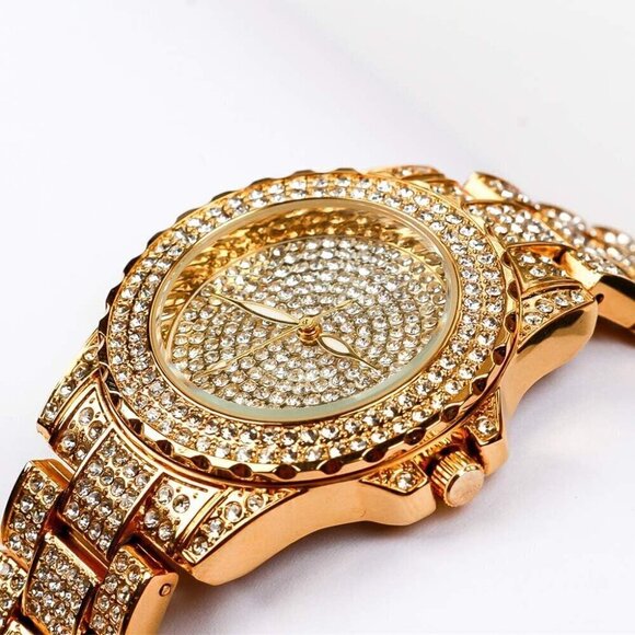 ?Smalody Watches Women Gold Round Luxury Crystal Rhinestone Diamond Steel Watch